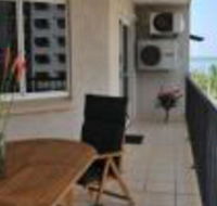 Inner city Cardona Court apartment - LBG