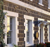 Elephant Bridge Hotel - LBG