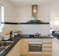 Cosy Murdoch Home - LBG
