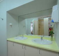 Travellers Rest Guesthouse - LBG