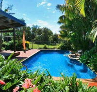 Illalangi views pool walk to beach - LBG