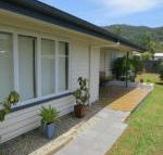 Edge Hill Clean  Green Cairns 7 Minutes from the Airport 7 Minutes to Cairns CBD  Reef Fleet Terminal - LBG