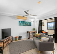 Chic City Apartment w Waterfront Views - LBG