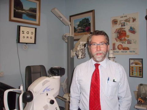Emslie Ian Optometrist - LBG 0