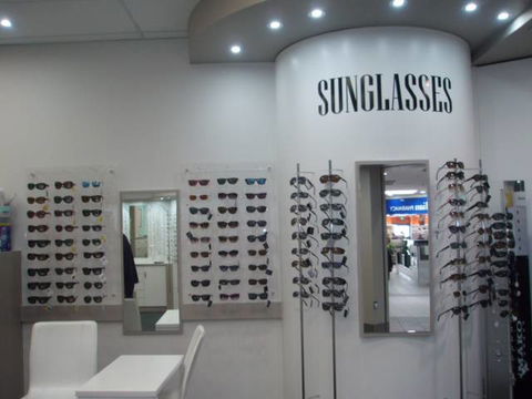 Emslie Ian Optometrist - LBG 3