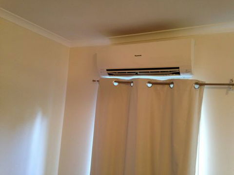 Hall Don–Air Conditioning & Refrigeration Services - LBG 3