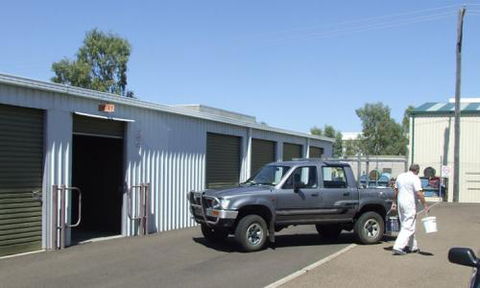 Hook’s Storage Units - LBG 0