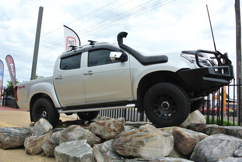 Lismore 4x4 Accessories - LBG 3