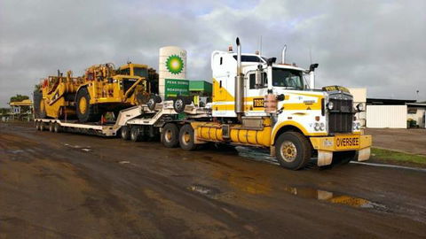 Bluechip Heavy Haulage & Earthmoving - LBG 4