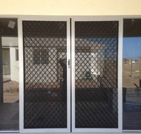 NQ. Glass  Aluminium Fitouts - LBG
