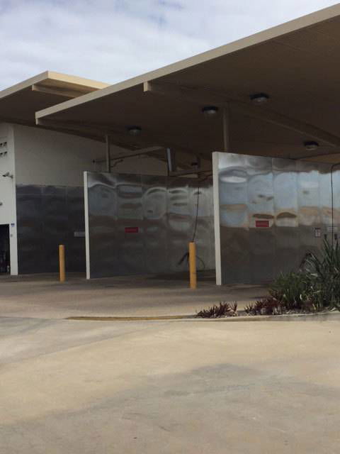 Bubbles N Suds Car & Dog Wash - LBG 5