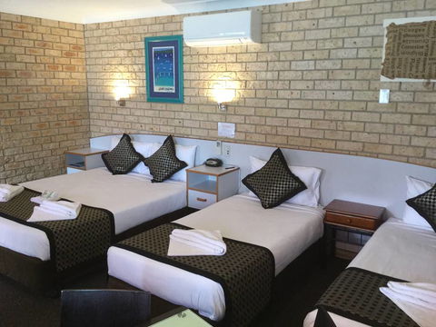 Best Western Kennedy Drive Airport Motel - LBG 2