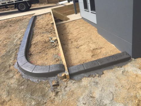 G-Dogs Garden Edging - LBG 11