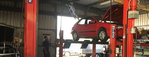 Hammond’s Automotive & Diesel Repairs - LBG 2