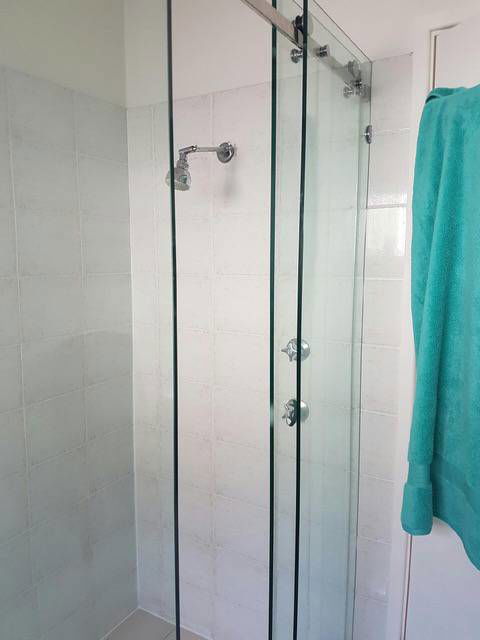 Bayview Home Solutions–Shower Screens - LBG 0