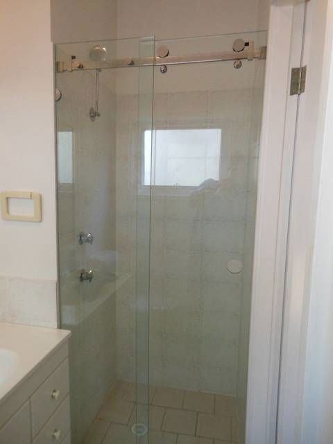 Bayview Home Solutions–Shower Screens - LBG 1