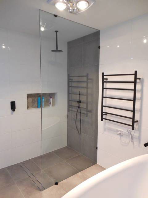 Bayview Home Solutions–Shower Screens - LBG 3