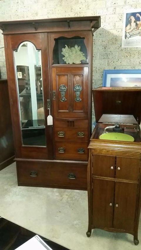 Rare Find Furniture - LBG 0