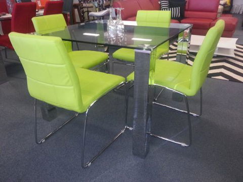 Struthers Furniture Court - LBG 0