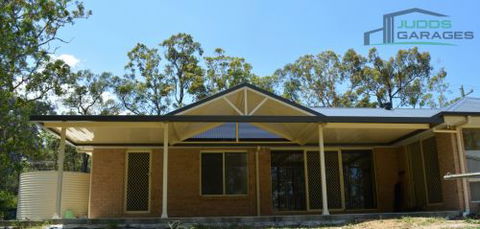 Judd’s Garages - LBG 1