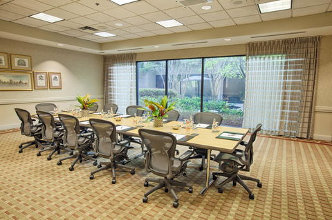 Peachtree Hotel And Conference Center - LBG 18