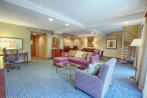 Peachtree Hotel And Conference Center - LBG 28