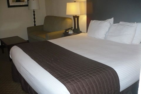 Dawson Village Inn - LBG 17