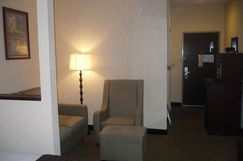 Dawson Village Inn - LBG 23