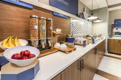 Holiday Inn Express - Villa Rica - LBG 13