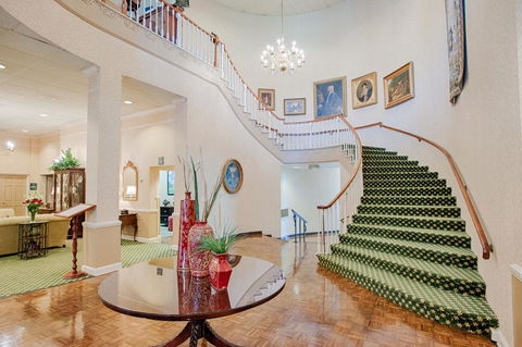 Stone Mountain Inn - LBG 4