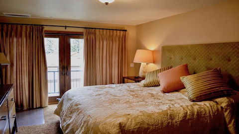 Alpine Village Suite 205 - LBG 3