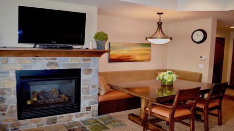 Alpine Village Suite 205 - LBG 2