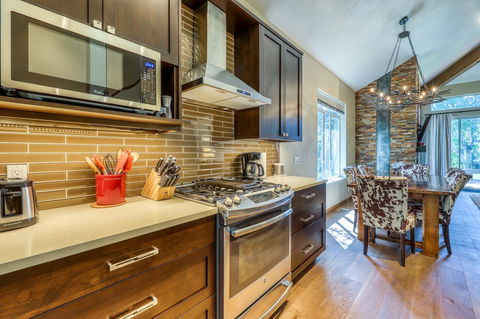 Fairway Family Getaway - LBG 10