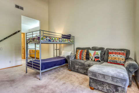 Fairway Family Getaway - LBG 21