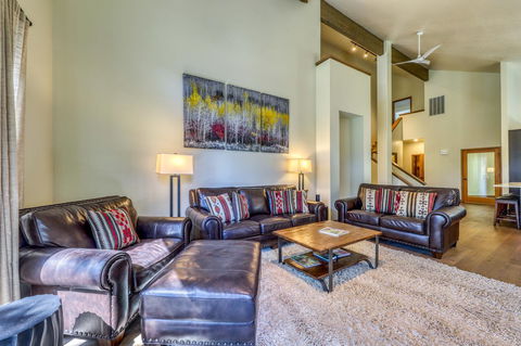 Fairway Family Getaway - LBG 7