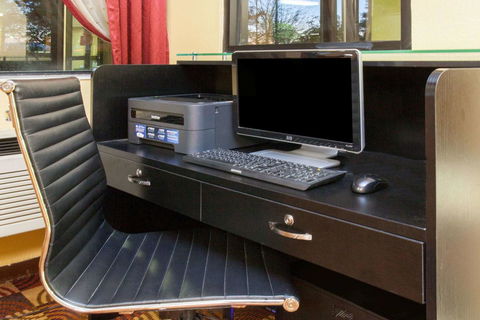 Ramada By Wyndham Bolingbrook - LBG 7