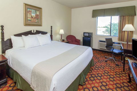Ramada By Wyndham Bolingbrook - LBG 9
