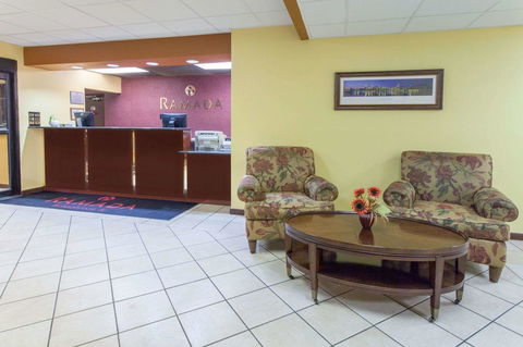 Ramada By Wyndham Bolingbrook - LBG 8