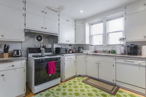 2Kingbed-Walkscore94-4KTV-WIFI - LBG 31