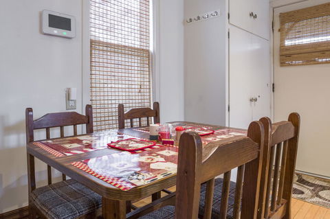 2Kingbed-Walkscore94-4KTV-WIFI - LBG 41