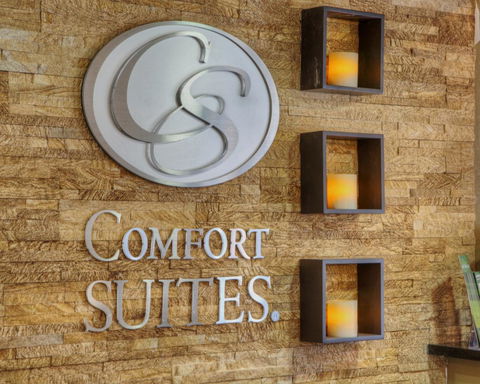 Comfort Suites Plymouth - LBG 21