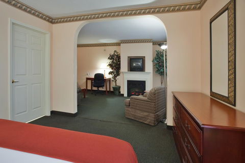 Holiday Inn Express Plymouth - LBG 8