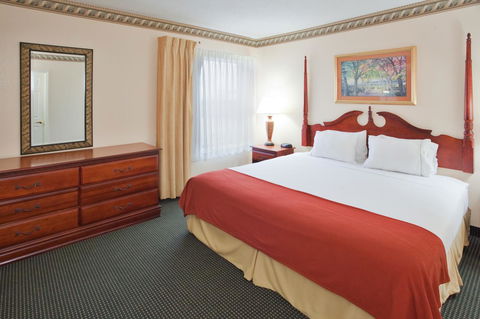 Holiday Inn Express Plymouth - LBG 11