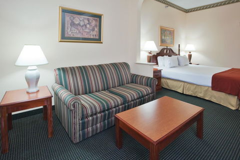 Holiday Inn Express Plymouth - LBG 14