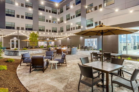 Cambria Hotel Bettendorf - Quad Cities - LBG 41