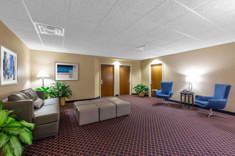 Baymont By Wyndham Des Moines Airport - LBG 39
