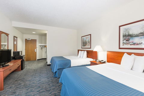 Baymont By Wyndham Des Moines Airport - LBG 7