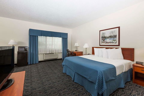 Baymont By Wyndham Des Moines Airport - LBG 30