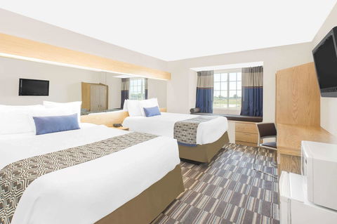 MICROTEL Inn And Suites - Ames - LBG 37