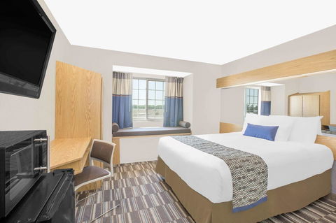 MICROTEL Inn And Suites - Ames - LBG 43